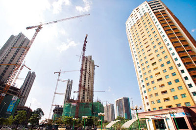 Việt Nam cần một chương trình trung hạn phục hồi kinh tế